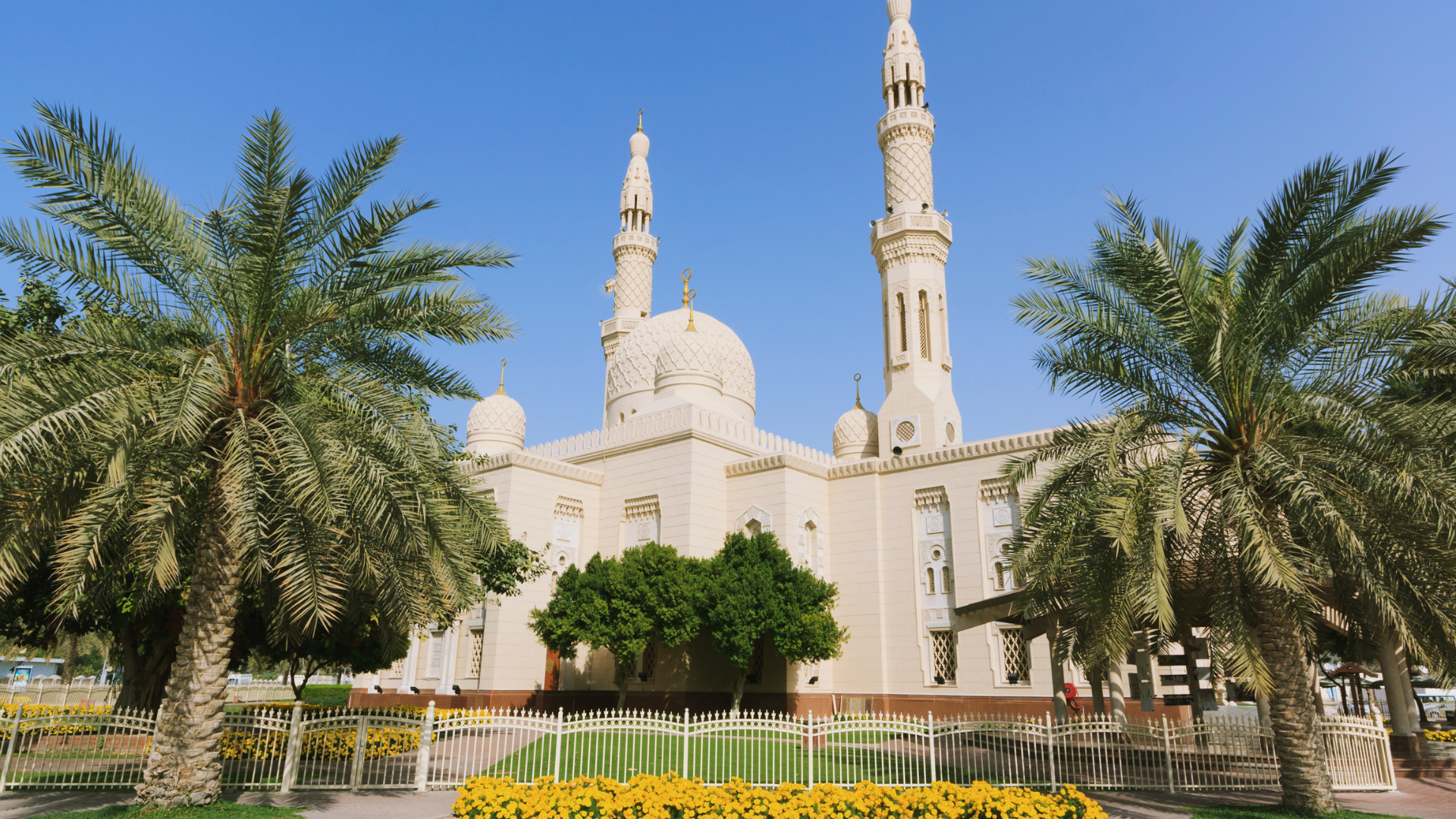 Palm jumeirah mosque